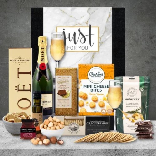 Moet Champagne Nibbles